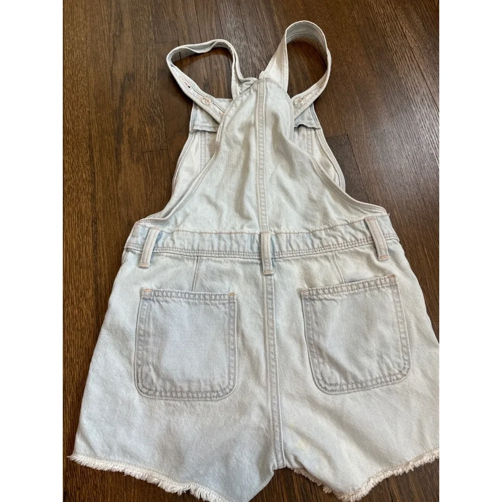 Old Navy‎ Girls Light Wash Denim Shortalls Bib Overalls Size L 10-12 Frayed Hem